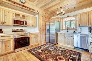 AMZ MTN VIEW!HotTub!Pets!Sauna!Fitness!NearTrails