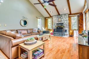 Lake Harmony Resort Home with Deck and Fire Pit!