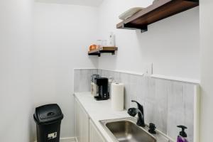 Less Than 1 Mi to Dtwn Updated Studio in North Greenwood!