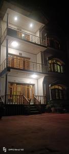 Moonshine Homestay Kashmir