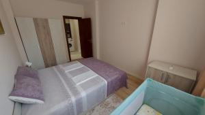 White grapes apartment