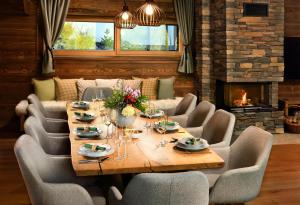 Chalet Mountain Rock - Luxury Retreat at Chalets Kvačianska Dolina