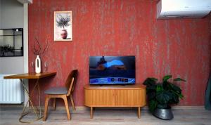 Warm & Stylish 2-Room Studio Attic in Old Tbilisi Apart 7