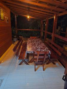 Chalé frente para o lago - Camping Carrion