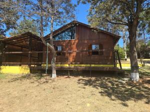 Chalé frente para o lago - Camping Carrion