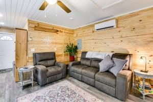 Cottage Close to Caves and Trails in Hocking Hills!