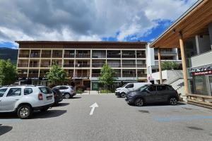 2-bedroom apartment on the village square