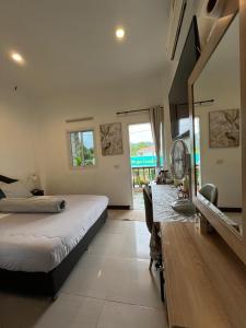 Passion Nai Harn Guesthouse