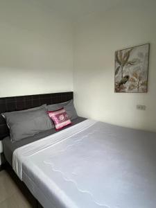 Passion Nai Harn Guesthouse