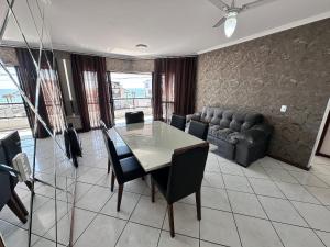 B483 - Apto 3 quartos perto do mar em Bombinhas