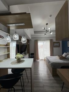 Amani 311 Suites - Double bed with Single Pull Out Bed