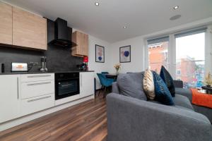 LUSH 2 Bed Central Apartment Hull Centre