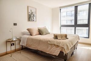 Stylish 2BR Urban Oasis for 3 in Vibrant Las Condes