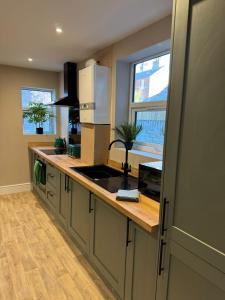 Blackburn Retreat Hot Tub Couples Retreat