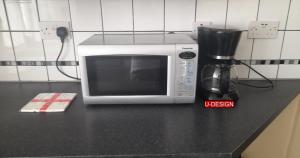 Lovely 1 Bed Flat in Sundon Park - Free Parking