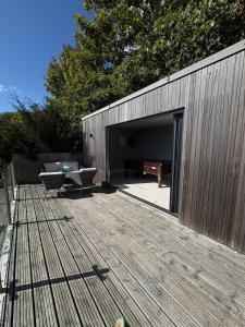 Picturesque Naval Cottage with incredible views