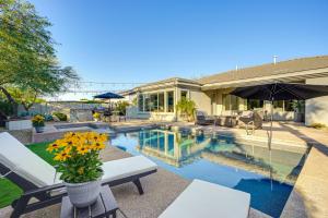 Outdoor Oasis Spacious Family Escape in Goodyear! - 3hvězdičkové hotely ve městě Liberty