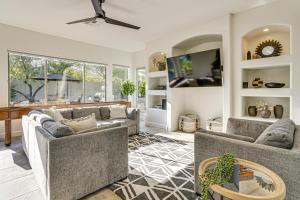 Outdoor Oasis Spacious Family Escape in Goodyear!