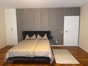 30 min from Munich & S-Bahn apartment with garden