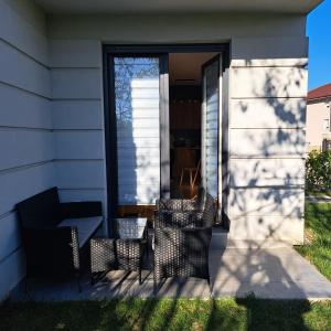 Ljubičica deluxe 2, sa dvorištem i parkingom