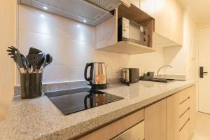 Modern Studio Prime Location near Santa Lucia