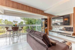 Amplo Apto a 50 Metros da Praia de Bombinhas