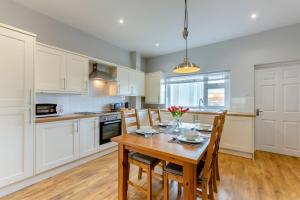 Beach Cottage - Amble