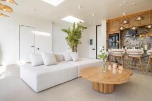 Ardhana 12 - Spacious and Stylish 2BR Villa with Pool