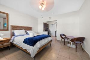 Cozy Studio in Lake With Pool & BBQ