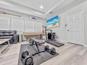 Pooldreamz! Beachfront Heated Salt Pool! Sleep24!