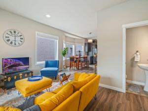 The Meadow - Elegant 3BR Getaway - Near Wright Park & Gazebo