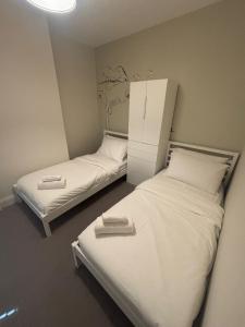 Large Bath Home - 3 Bedrooms, Sleeps 8