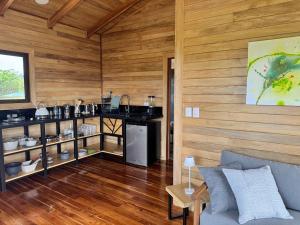 Refugio del Ocaso - neues Teak-Haus mit Garten