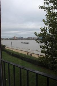 C&S Luxe - Riverside retreat ,London, Near 02 Arena has Free Parking and perfect for Long Stays