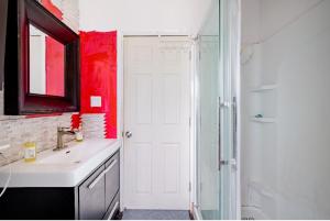 Bungalow in a Quiet Neighborhood