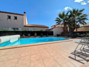 Maison avec piscine pour 16 le barcares