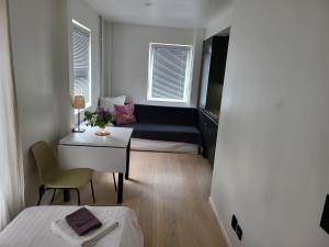 Apartment - Sleeps 3 & Great Location