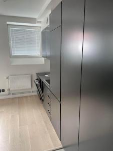 Apartment - Sleeps 3 & Great Location