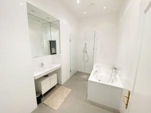 Modern, Bright, Spacious 3-Room-Apartment in a Nice Area of Vienna