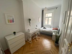 Modern, Bright, Spacious 3-Room-Apartment in a Nice Area of Vienna