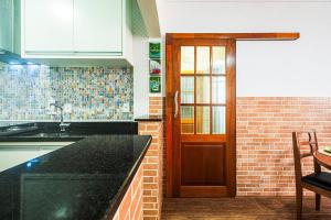 LSAL021- Top localização: conforto a 1min da areia