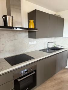 T4 top floor with terrace & parking Ostwald