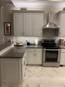 Temple View Inn with Music Studio