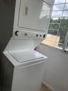 Departamento cerca Hospital Arboledas y Plaza del Sol