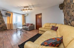 Apartment by the Dnipro Riverfront in Historic Podil