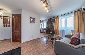 Apartment by the Dnipro Riverfront in Historic Podil