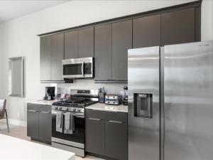 Upscale Condo With Foosball Table Near Disney With Resort & Waterpark Access - B20-223