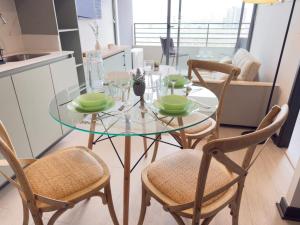 HOM I Nunoa en calle Seminario Metro Irarrazaval