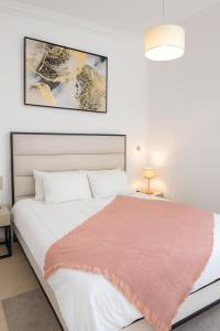 Luxury 1BR with Marina Views Swimming Pool Gym