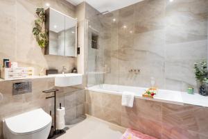 Modern 1-Bedroom Flat near Hendon Central